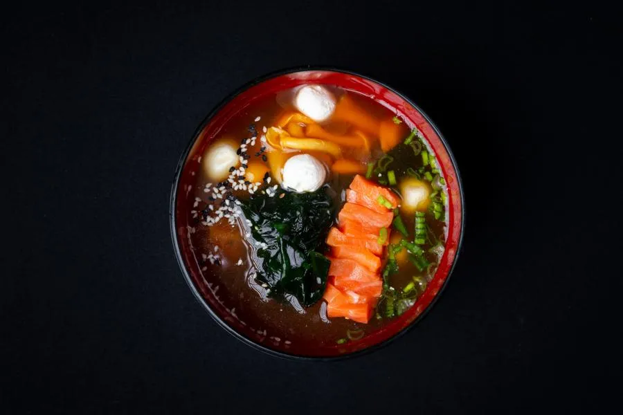 Мисо суп с лососем